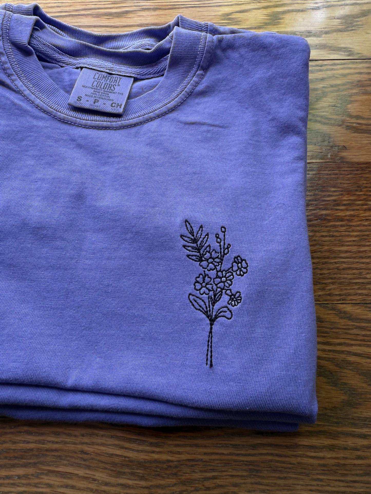 Kids Comfort Colors® Unisex Embroidered Flower T-Shirt | Violet